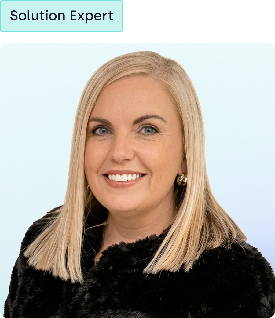 kelly headshot